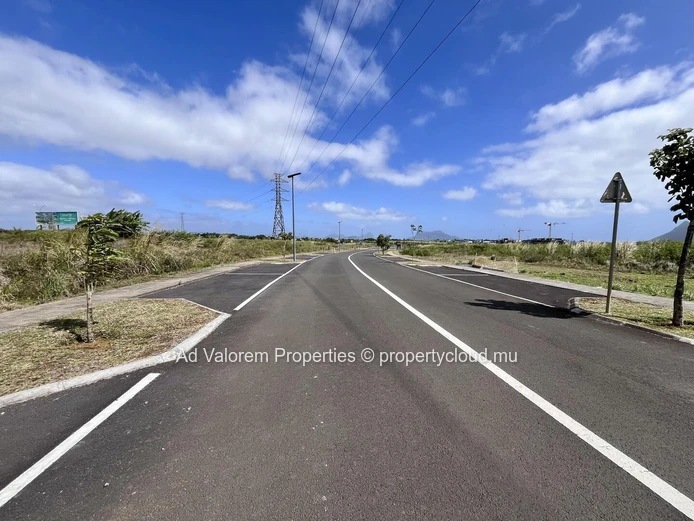 50-Perch Commercial Plot | L’Avenir, Moka