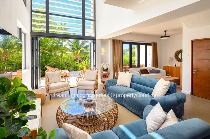 Elegant 4-bedroom townhouse with sea view, rooftop and private pool in Azuri Village, Haute Rive – Mauritius