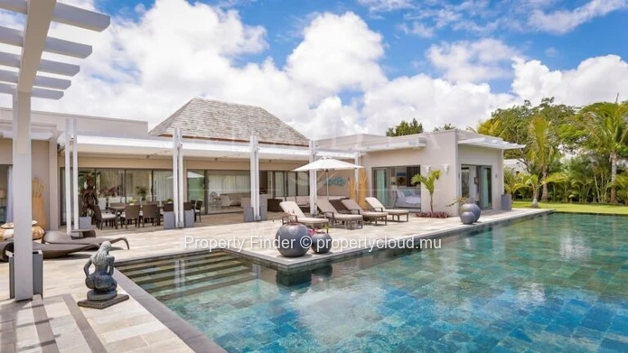Villa Exclusive de 4 Chambres avec une Vue Imprenable sur le Golf