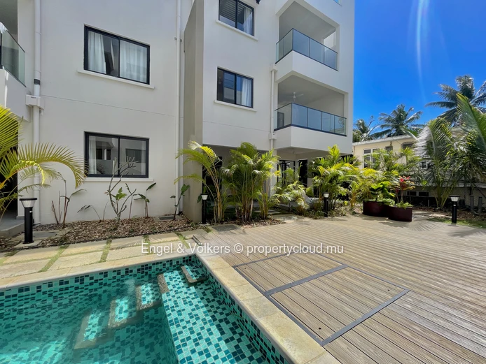 Contemporary One-Bedroom Living Steps from the Beach