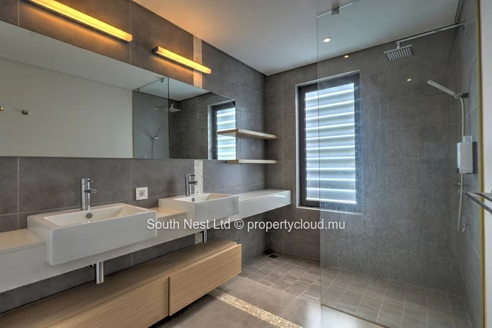 Art de Vivre d'Exception à Mont Choisy – Superbe Penthouse Meublé de 3 Chambres