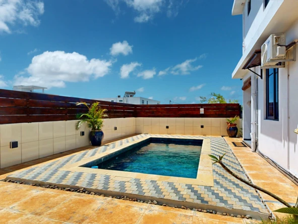 4 Bedroom Hotel