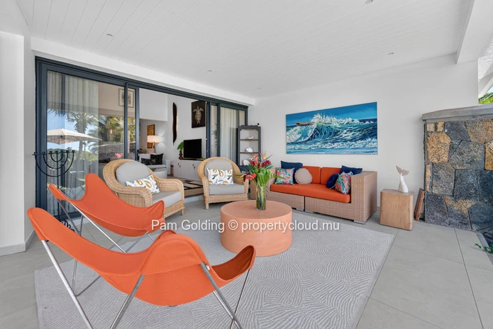 Maison de ville de 4 chambres avec piscine privée à vendre à Azuri Ocean & Golf Village, Île Maurice (Mandat exclusif)