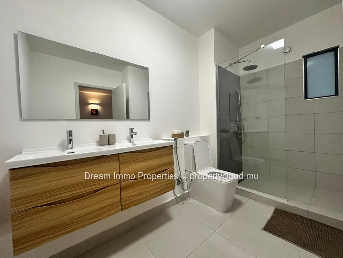 Beautiful 2-bedroom furnished apartment for rent in L’Avenir, Moka – Mauritius