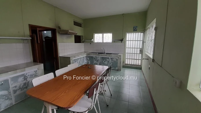 Maison à vendre à Beau-Bassin - Grande demeure familiale avec excellent potentiel