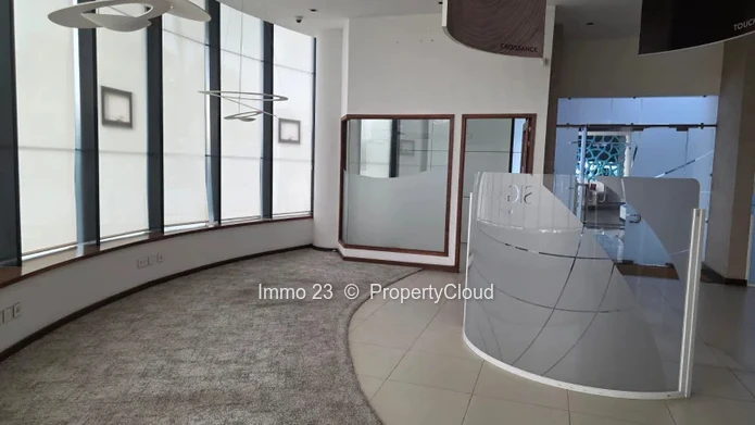 Office - 125m2 - Eb00e8ne - Ref. BU99977LO
