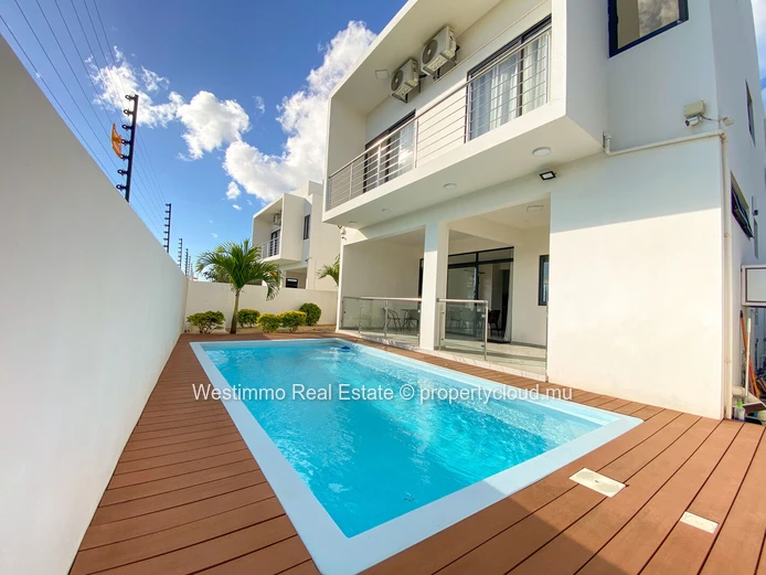 Recent house with swimming pool for long-term rent in Péreybère, Mauritius