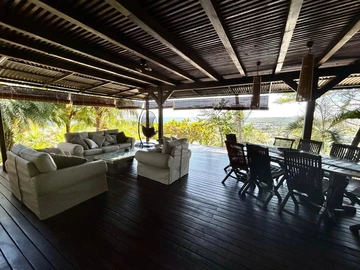 5 Bedroom Villa
