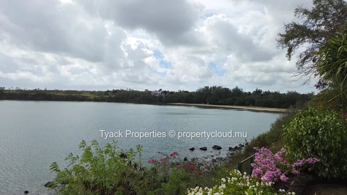 Villa en Bord de Mer à Vendre – Vue Panoramique et Élégance Côtière