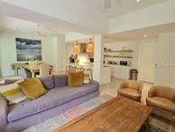 Gorgeous 3 bedroom ground floor apartment with its own private garden 