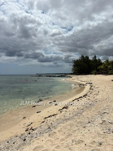 For rent: top-floor apartment with panoramic sea views in Tamarin, Mauritius