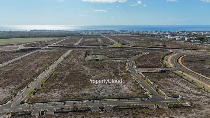 A Vendre - 3 Portions De Terrain - Cascavelle