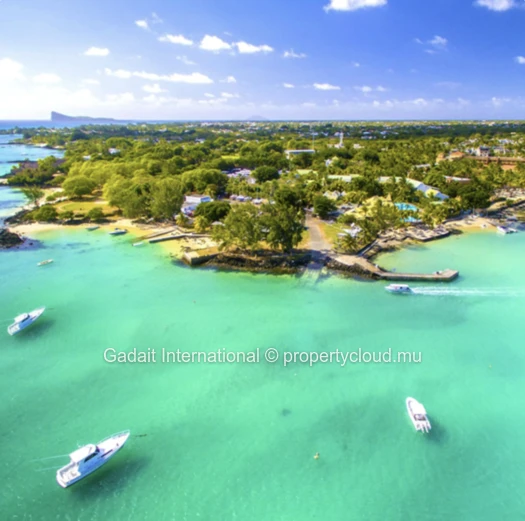 Luxury Residence: Penthouse with Private Plunge Pool in Pereybère, Grand-Baie
