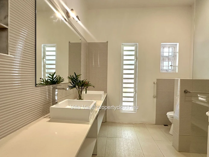 Calodyne - Charming 3 bedrooms home with swimming pool (Sole Mandate)