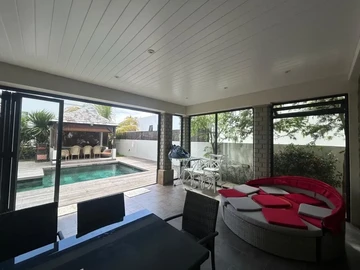 5 Bedroom Villa