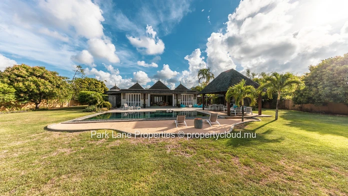 Single-storey luxury villa within the Tamarina Golf Estate, Tamarin