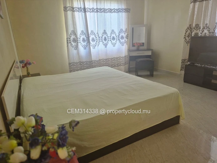 6 Chambres Grande Maison Meublée à Vendre – Trois Bras, Petit Raffray 