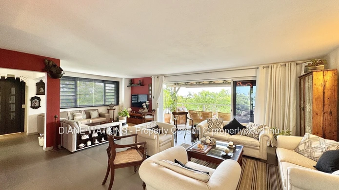 Exceptional Private Residence in La Preneuse with Panoramic Sea Views and Private Pool