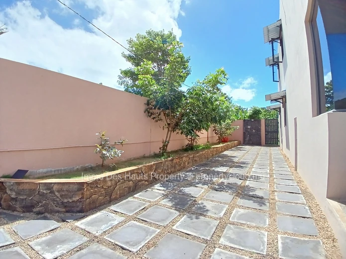 Maison de 3 chambres entièrement meublé en vente Grande Rosalie Mapou 
