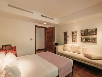 7 Bedroom Villa