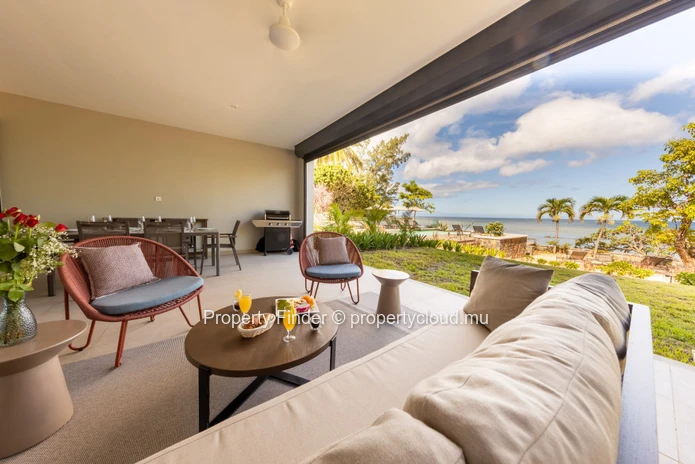 Beachfront 3-Bedroom Apartment with Beach & Mountain Views – West Coast Mauritius