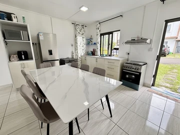 2 Bedroom Townhouse, Duplex
