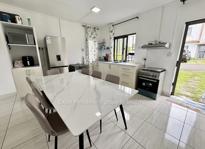 Duplex 2 Chambres Ouvert Sur Jardin Et Piscines – Green Village, Goodlands