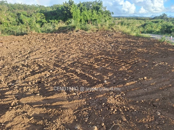 8 Residential plots for Sale – Mont Mascal, Petit Raffray 