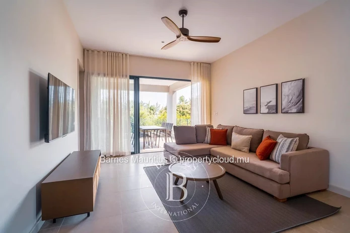 TAMARIN - Stylish Beachfront Apartment - 2 Bedrooms