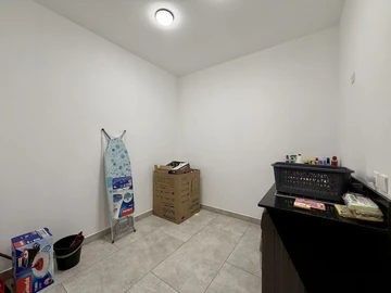 4 Bedroom Apartment