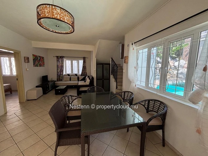 Charmante villa duplex traditionnelle avec 4 chambres