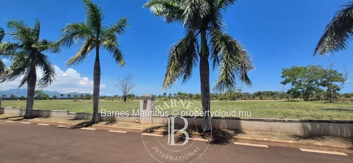 ROYAL PARK ESTATE – Terrain résidentiel d’exception à vendre - 1733 m²