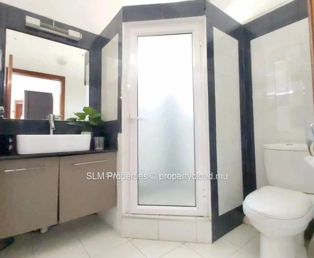 Tamarin - triplex de 3 chambres ensuite à louer