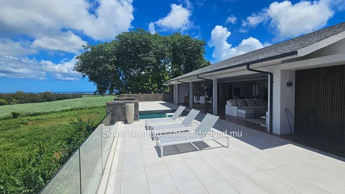 Penthouse élégant entièrement meublé avec piscine privée et vues panoramiques – Nord de l'île Maurice