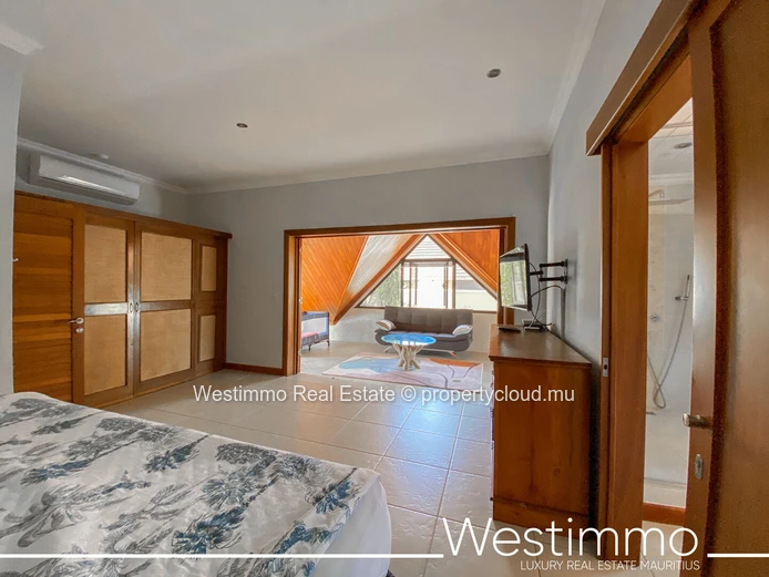 Pereybere - For rent Magnificent Balinese Villa with pool in a secure complex