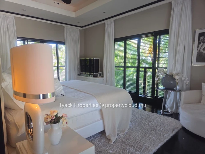 Exceptional Luxury IRS Villa with 5 En-Suite Bedrooms and Private Pool in Anahita Beau Champ