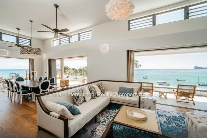 Beachfront Penthouse Living with Open Sea Outlooks