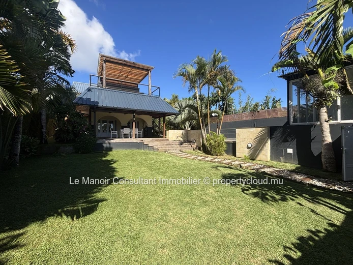 Villa de 4 chambres avec piscine à vendre à Floréal (409 m²)