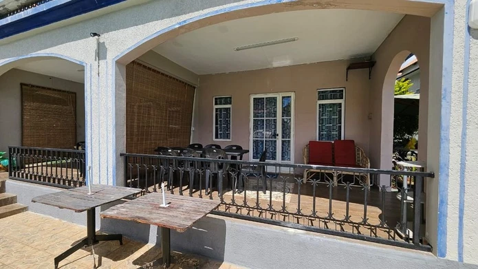 2 duplex apartments with shared pool 