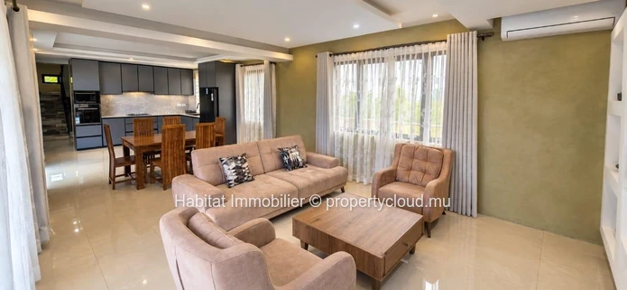 To rent: House of 260 m² in Pointe aux Piments 