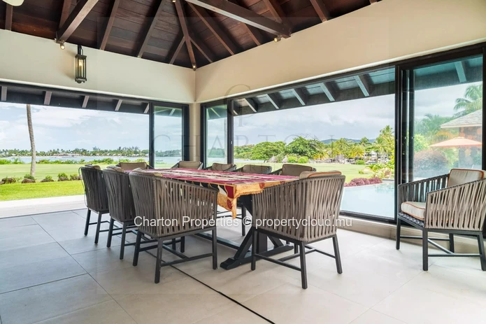 Villa 6 chambres d’exception avec vue panoramique sur le golf et le lagon