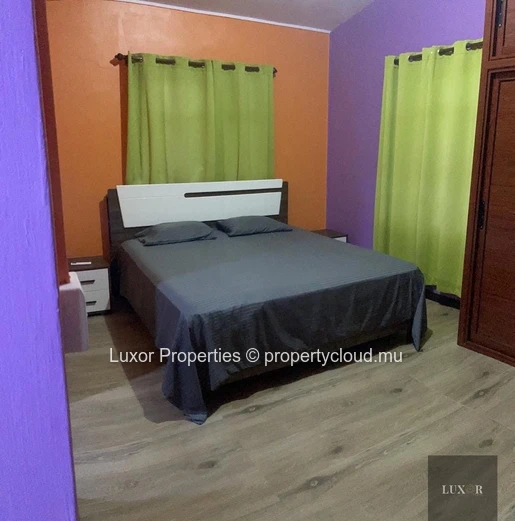 Beau triplex entièrement meublé à louer (longue et courte durée) – Melville, Grand Gaube