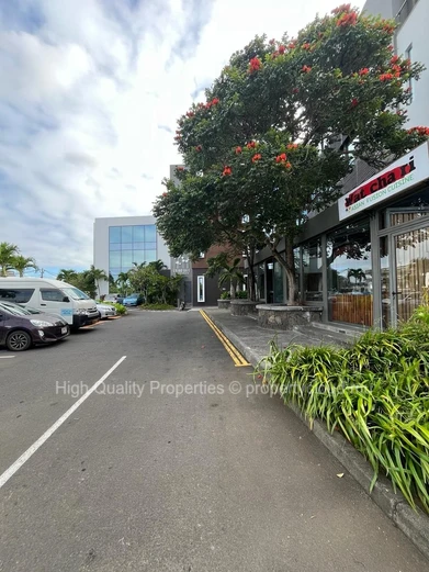  Espace de Bureau de Premier Choix au Cœur de Grand Baie