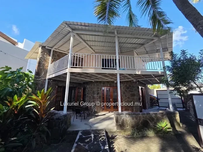 Superbe villa en bord de mer avec vue panoramique à Trou aux Biches