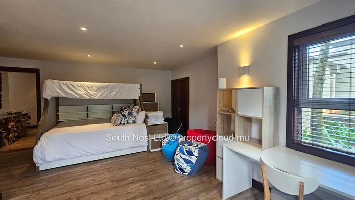 Luxury 5-Bedroom Sea View Villa in Bel Ombre Golf Estate