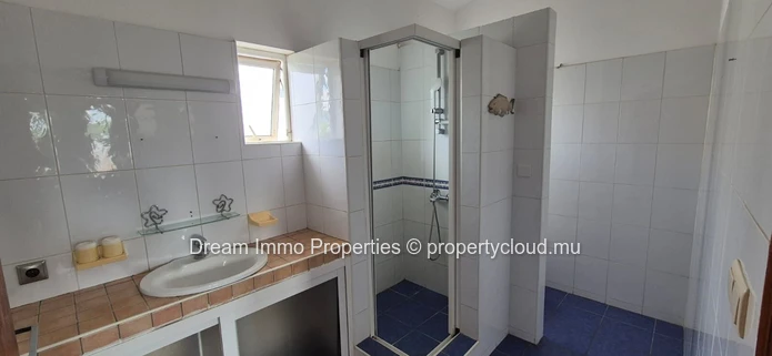 4-bedroom family villa with private pool in Albion – Mauritius
