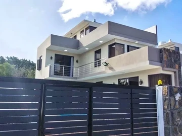 4 Bedroom Villa