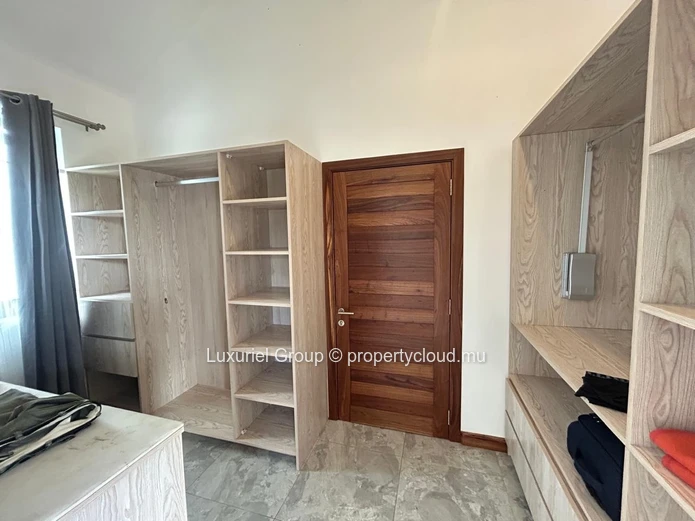 Modern Villa For Rent In Pereybere – Private Pool, Large Garden And Enhanced Security