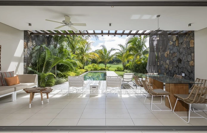 Contemporary residences  ideally located at the heart of Anahita Golf Estate.
