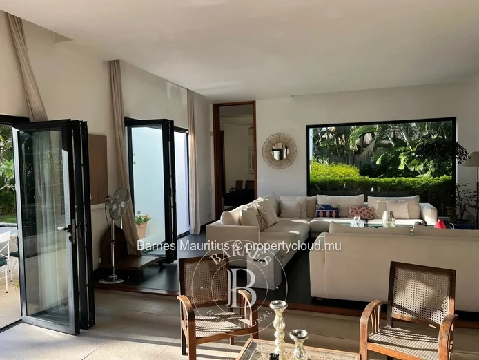 BAIN BŒUF – Villa Exclusive au Cœur d’un Jardin Tropical Luxuriant – 2 Chambres